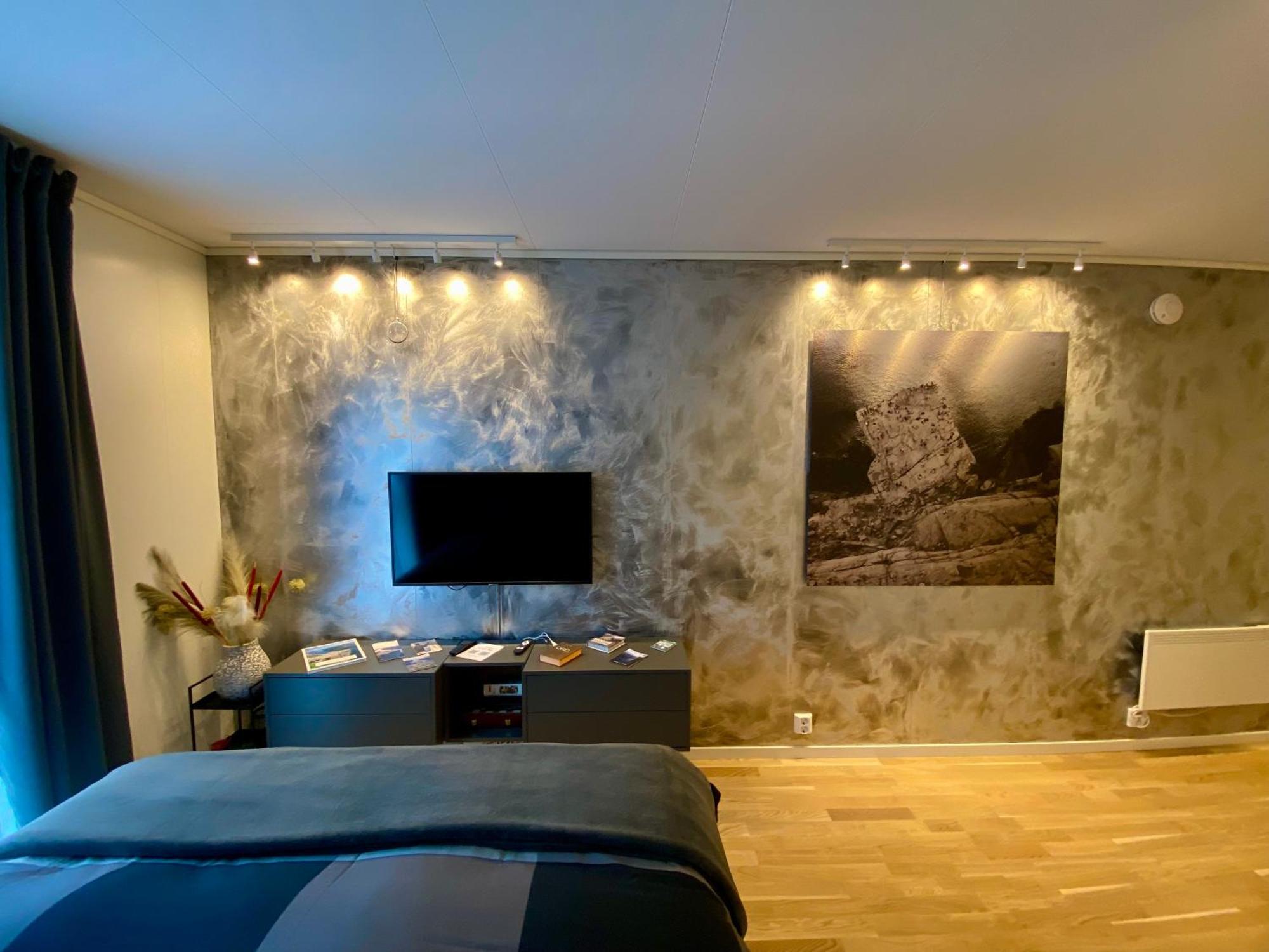 Experience A Cozy Getaway Near Pulpit Rock-A Unit Apartment Jorpeland Luaran gambar