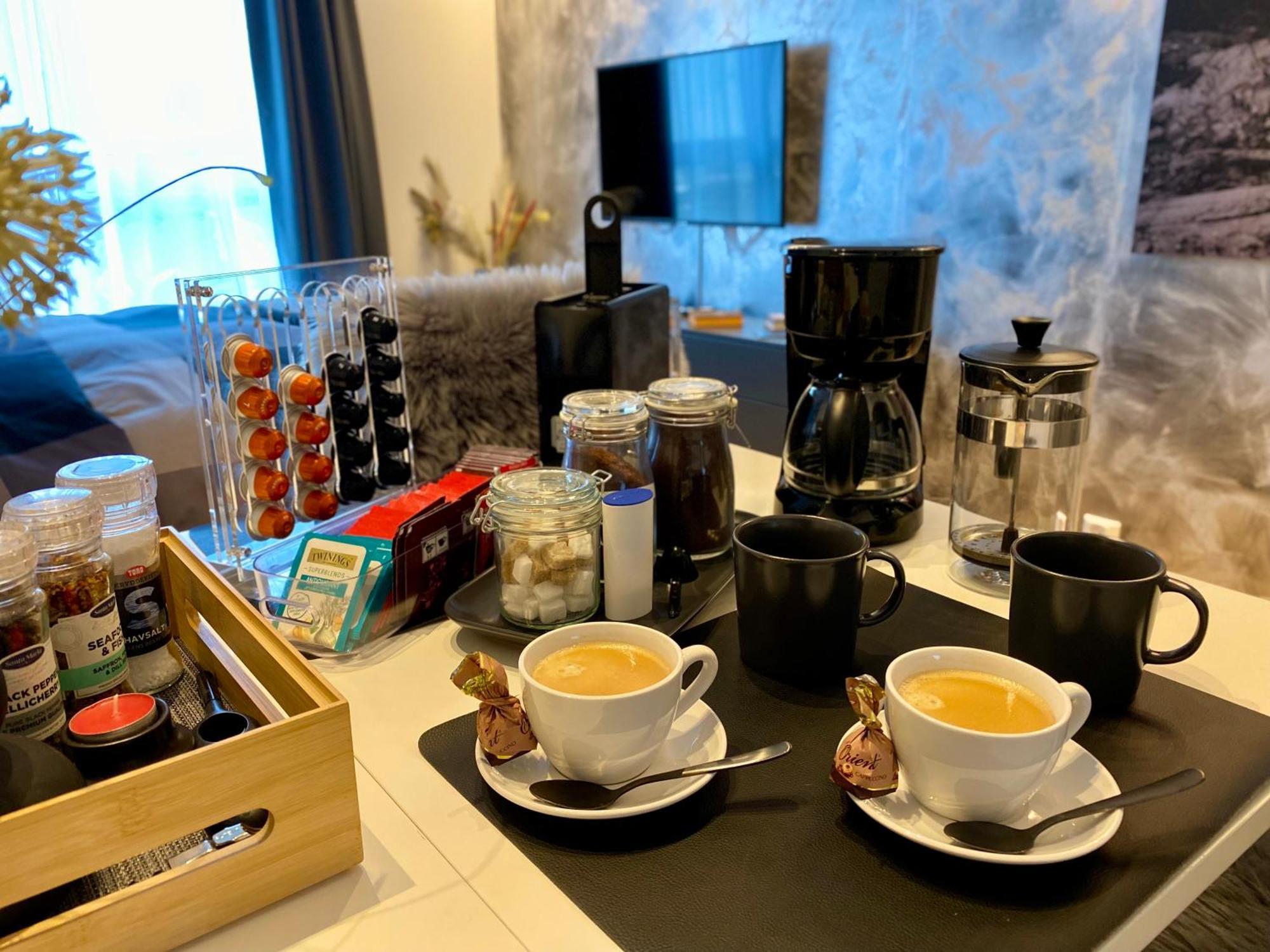 Experience A Cozy Getaway Near Pulpit Rock-A Unit Apartment Jorpeland Luaran gambar