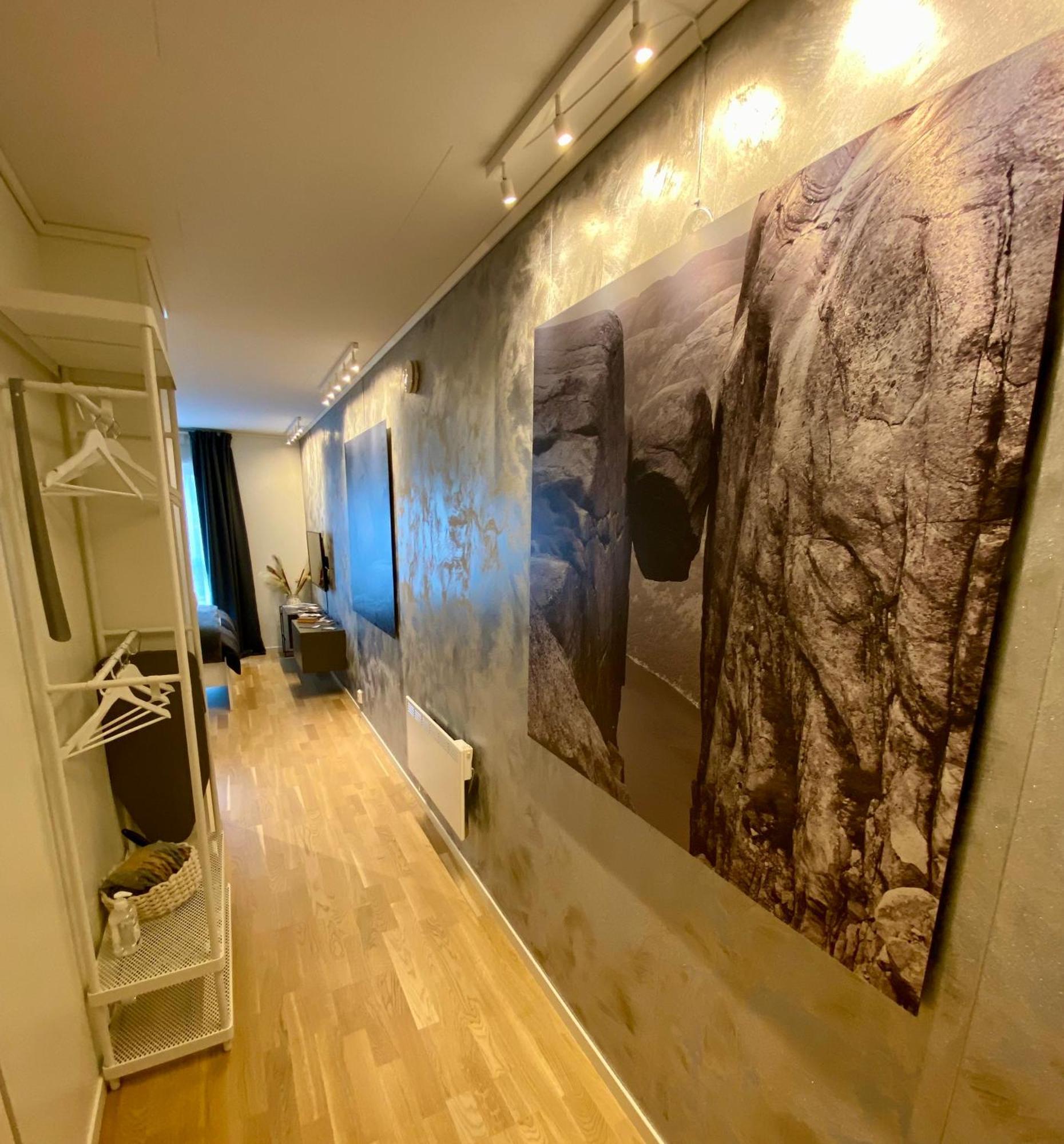 Experience A Cozy Getaway Near Pulpit Rock-A Unit Apartment Jorpeland Luaran gambar